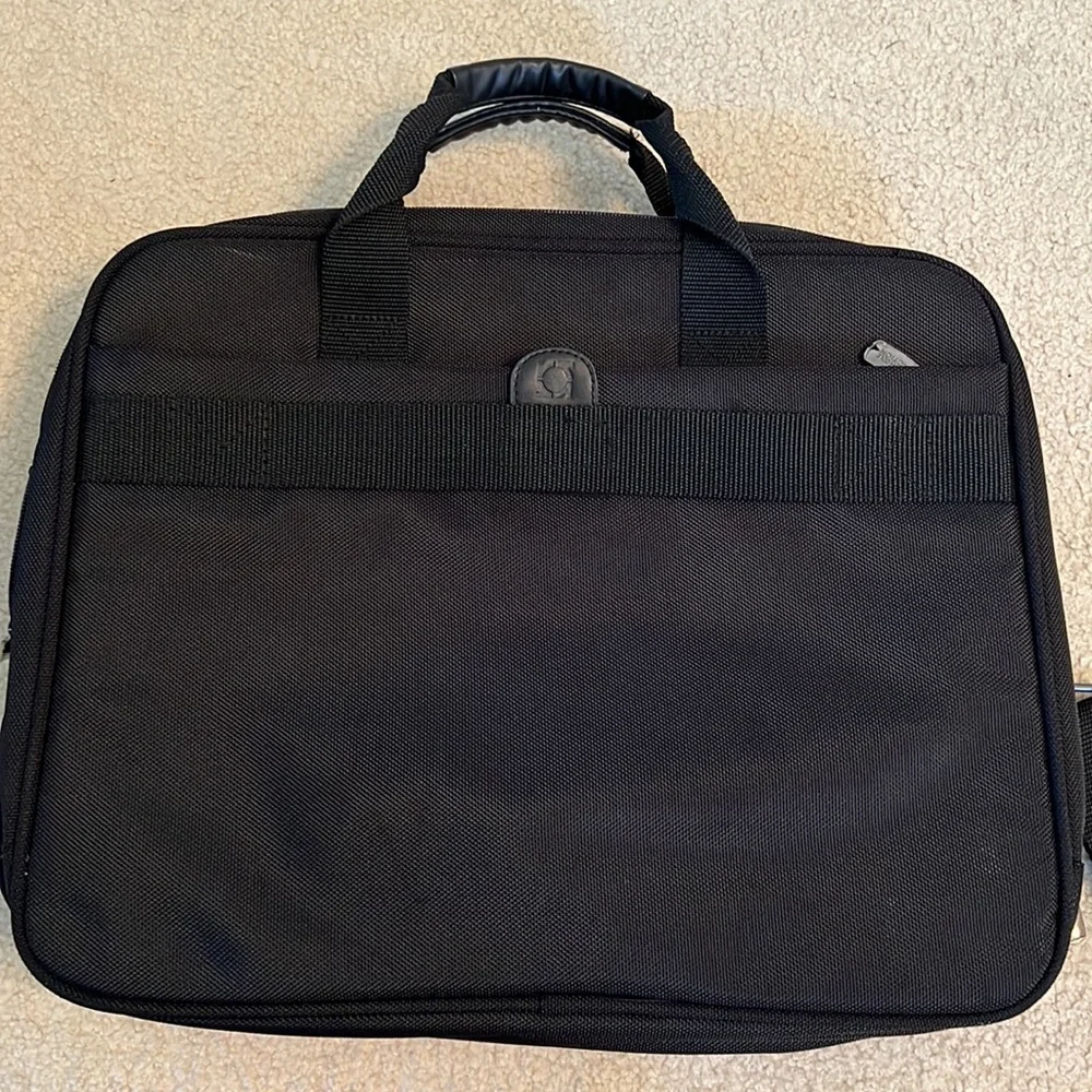 KENNETH COLE REACTION BLACK computer bag CASE MINT CONDITION